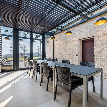 Palivor çiftliği Kır Evi *
