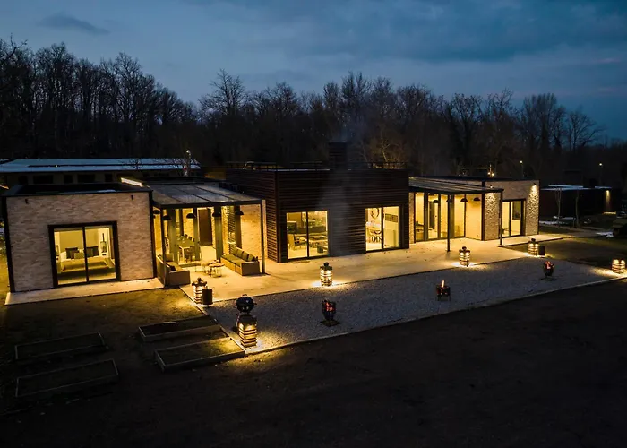 컨트리하우스 Palivor Ciftligi *